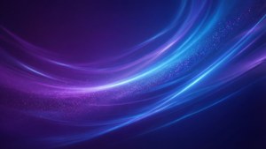 Ултраширок абстрактен тапет с лилаво-синьо градиентно преливане и светли ивици.