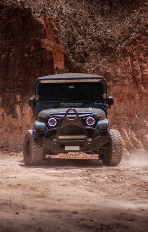 Оцветнен Mahindra Thar 4K — Moto Pad 70 Groove Тапет