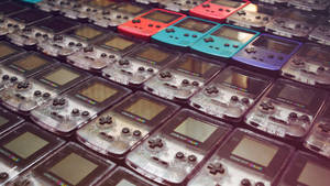 Тапет с редици на модели Game Boy Color