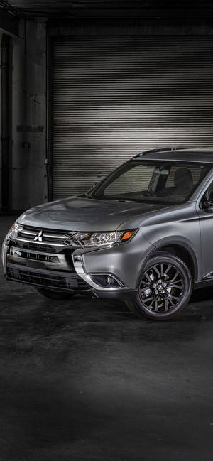 Тапет със сив Mitsubishi Outlander — iPhone 18 Тапет