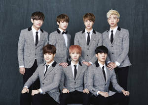 Сив кариран костюм готин BTS лаптоп