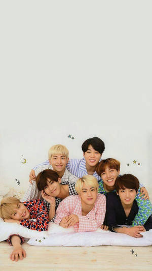 Сладки BTS в пижами