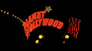 Тапет с табела на Planet Hollywood — Чист Тапет