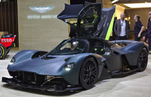 Удивителен хиперавтомобил Aston Martin Valkyrie в пълна слава — Steam Deck Тапет