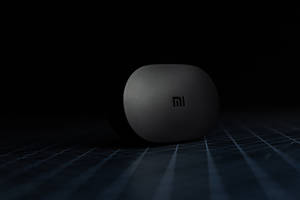 Устройство Xiaomi в тъмна стая
