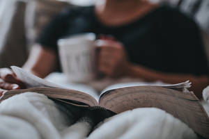 Уютен тапет с естетика на книга — Книжна естетика Тапет