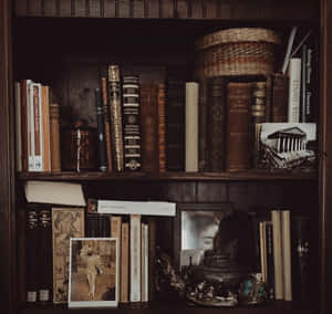 Фон в стил Dark Academia