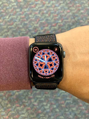 Тапет с циферблат Apple Watch с калейдоскопичен модел — Apple Watch Тапет