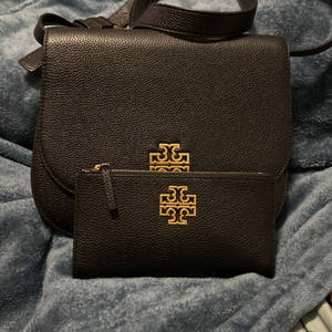Тапет с чанта и клъч от Tory Burch — Pixel Watch 3 Тапет