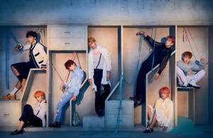 BTS Лаптоп Членове В Шкафчета — Bts лаптоп Тапет